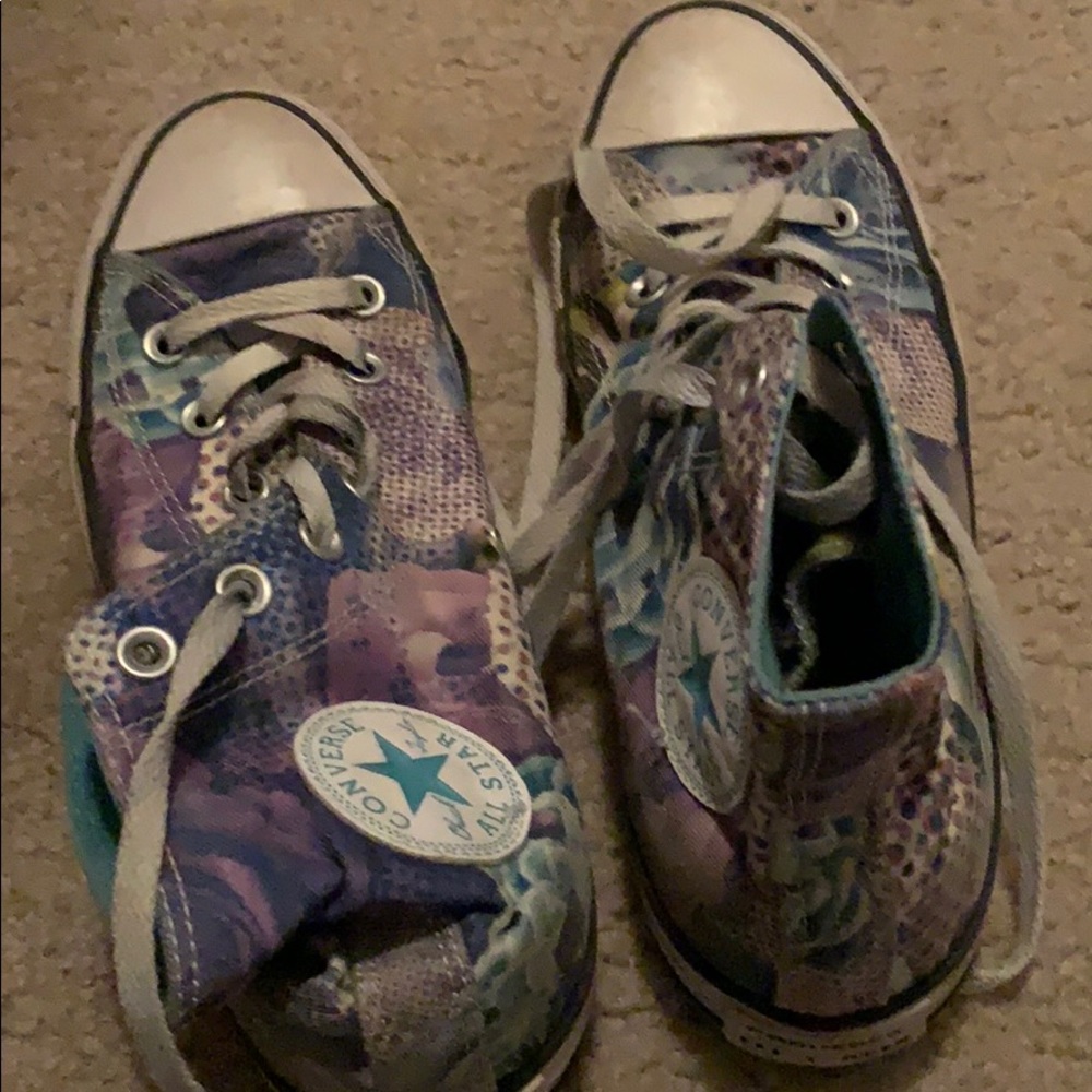 Converse Size 8 sneakers